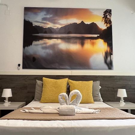 Valencia Suits You - ADULTS ONLY Rooms CHECK IN desde las 14 00h Exterior foto