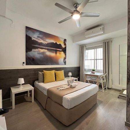 Valencia Suits You - ADULTS ONLY Rooms CHECK IN desde las 14 00h Exterior foto