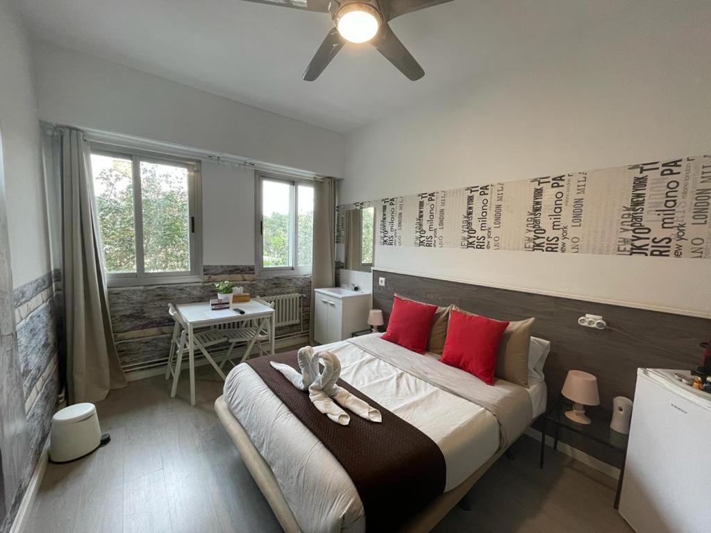 Valencia Suits You - ADULTS ONLY Rooms CHECK IN desde las 14 00h Exterior foto