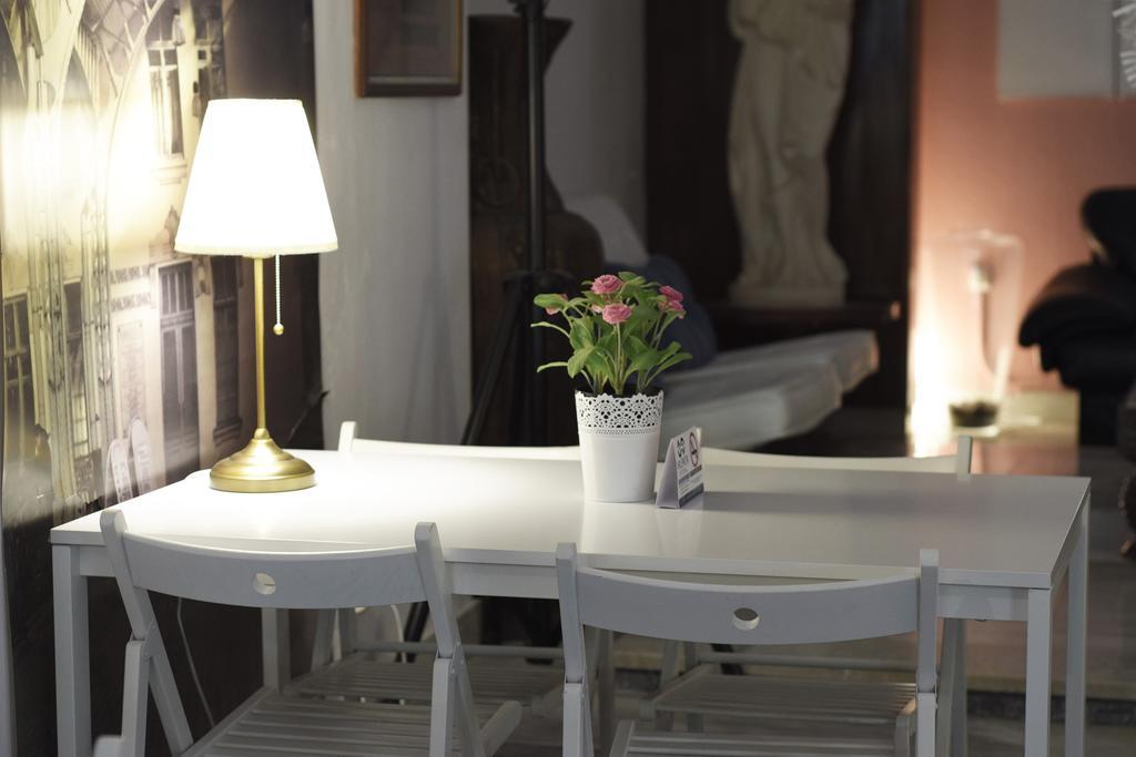 Valencia Suits You - ADULTS ONLY Rooms CHECK IN desde las 14 00h Exterior foto