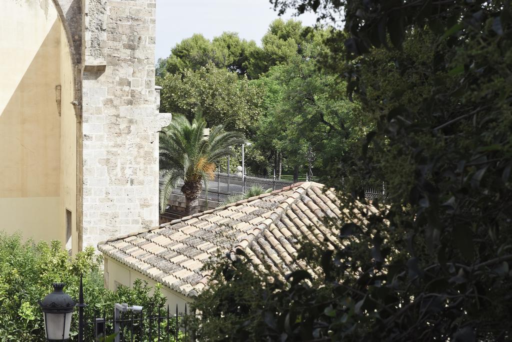 Valencia Suits You - ADULTS ONLY Rooms CHECK IN desde las 14 00h Exterior foto