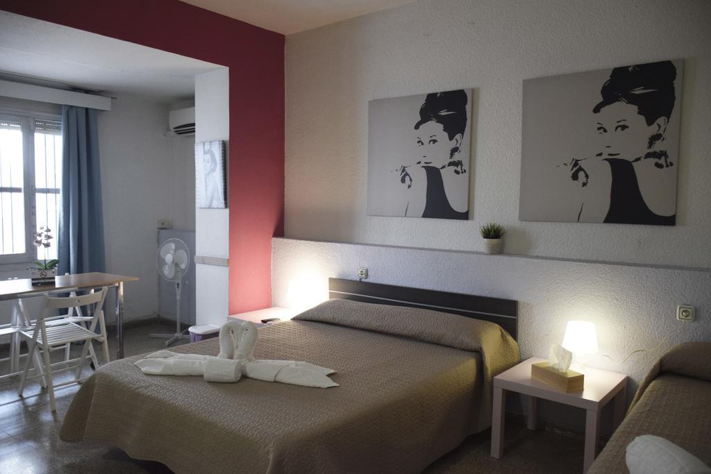 Valencia Suits You - ADULTS ONLY Rooms CHECK IN desde las 14 00h Exterior foto