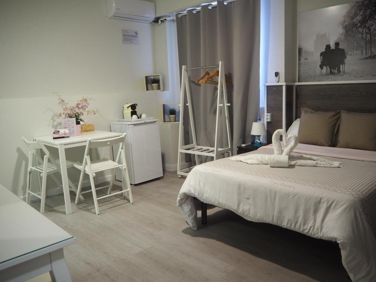 Valencia Suits You - ADULTS ONLY Rooms CHECK IN desde las 14 00h Exterior foto