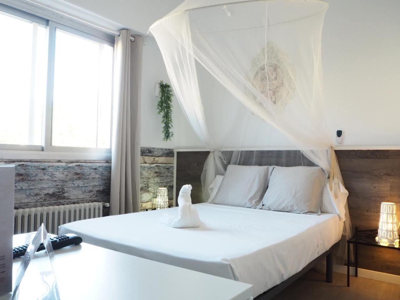Valencia Suits You - ADULTS ONLY Rooms CHECK IN desde las 14 00h Exterior foto
